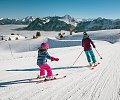 23-Partager-skiSki-alpin-famille-2018-AM-1400-HD--Les-Aillons-Margeriaz---Peignee-Verticale---T.-Nalet-8.jpg