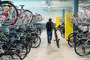 Nouveaux locaux pour la Vélostation plus accueillante : location, consignes, conseils aux cyclistes et espace réparation © Didier Gourbin